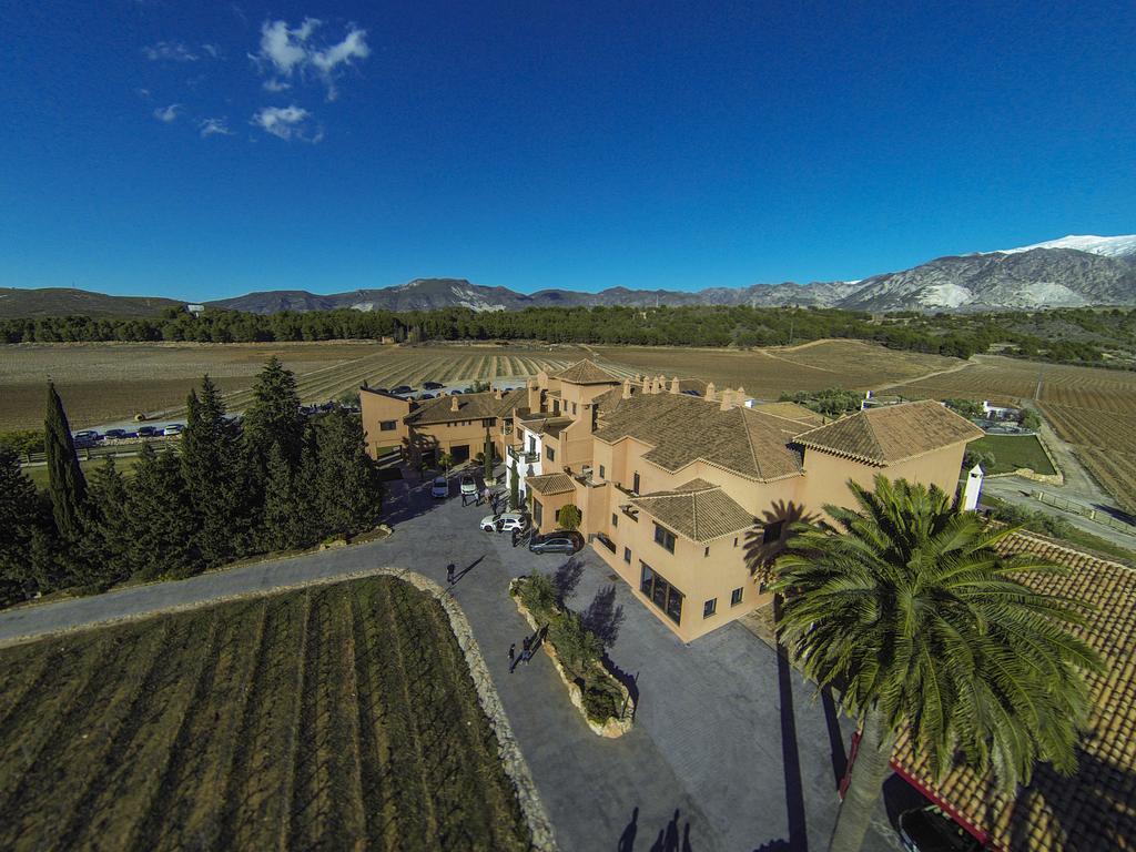 Hotel & Winery Senorio De Nevada Villamena Exterior photo